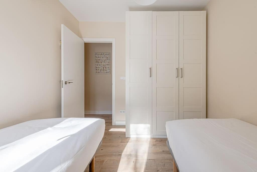 Luminous For 7 Pax In Tetuan - Pb