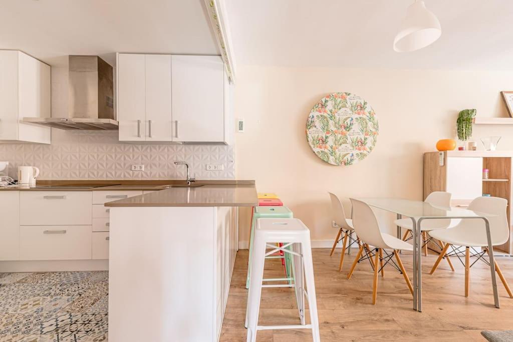 Luminous For 7 Pax In Tetuan - Pb