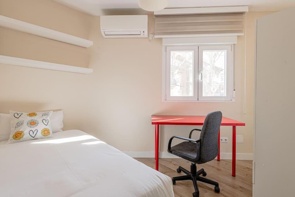 Luminous For 7 Pax In Tetuan - Pb * Madrid